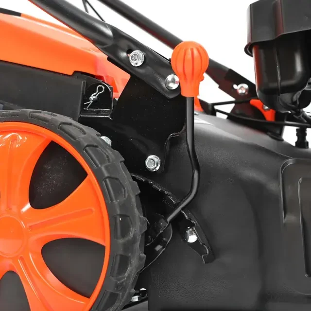 Бензиновая газонокосилка самоходная Patriot PT 47BS